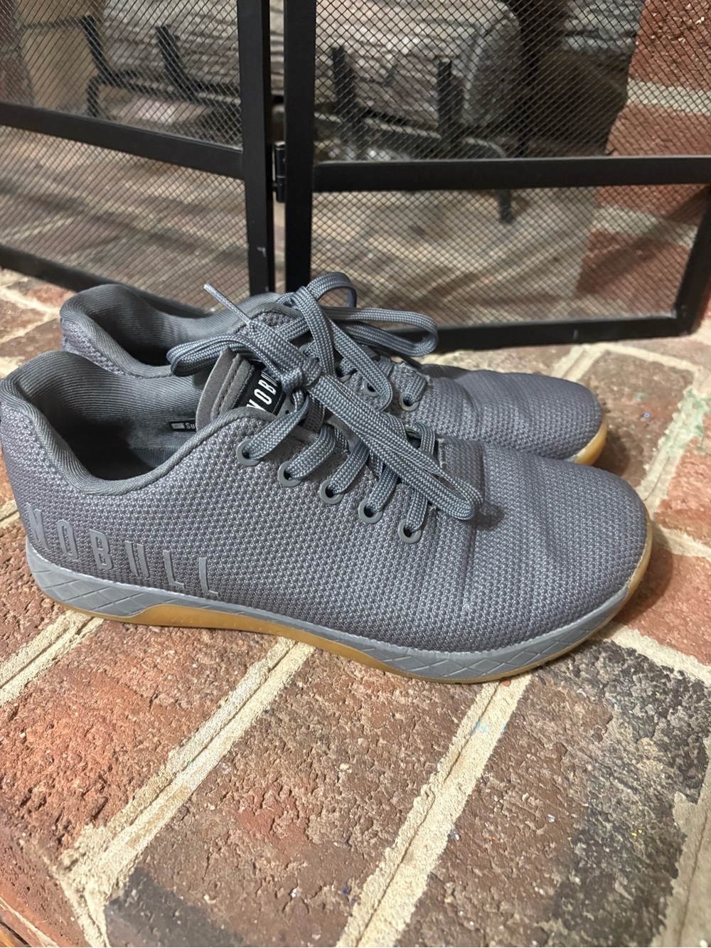 NOBULL Trainer gym Gray Gum Sole workout Training Shoes Women’s 9.5 Men’s 8